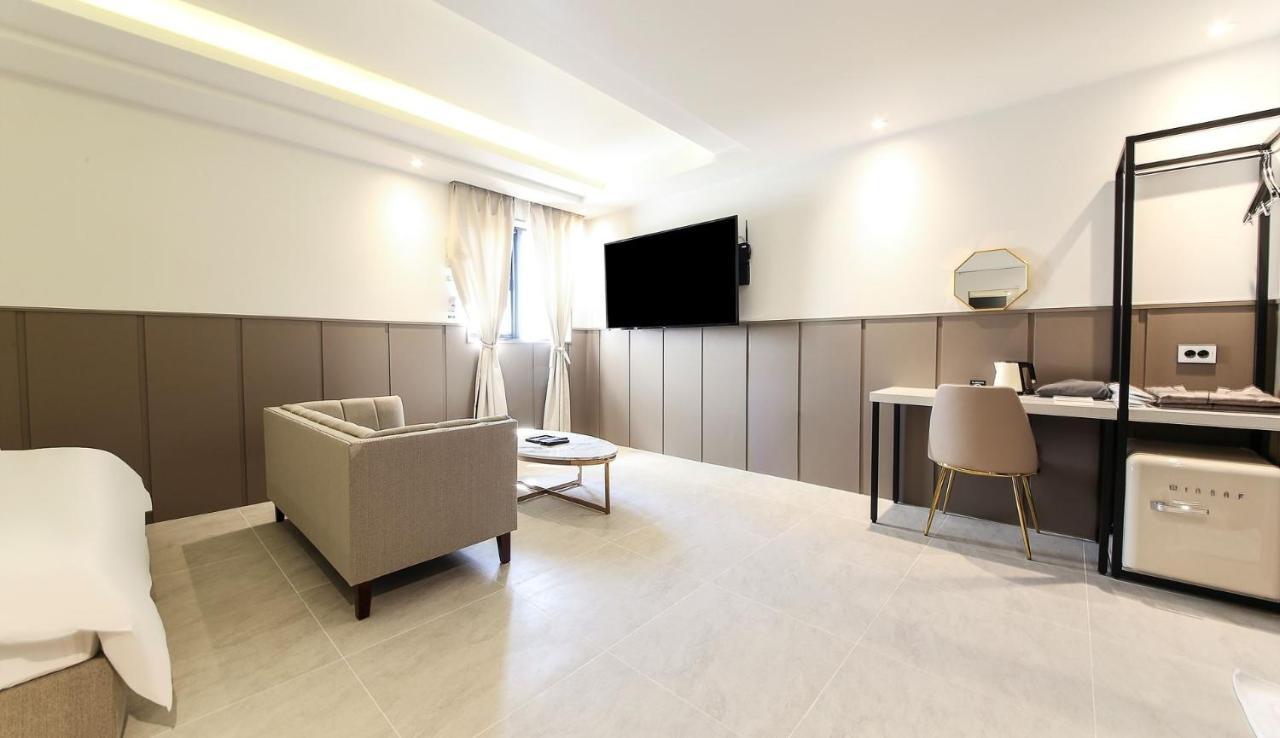 H Moment Hotel Songjeong بوسان المظهر الخارجي الصورة