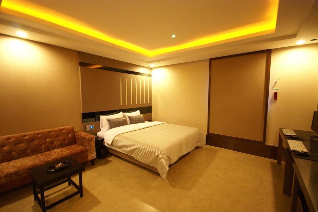H Moment Hotel Songjeong بوسان المظهر الخارجي الصورة